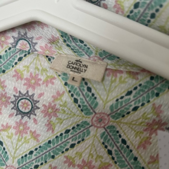 very beautiful, elegant, classy pyjamas. Beautifully sewn with fine details. - Picture 4 of 7